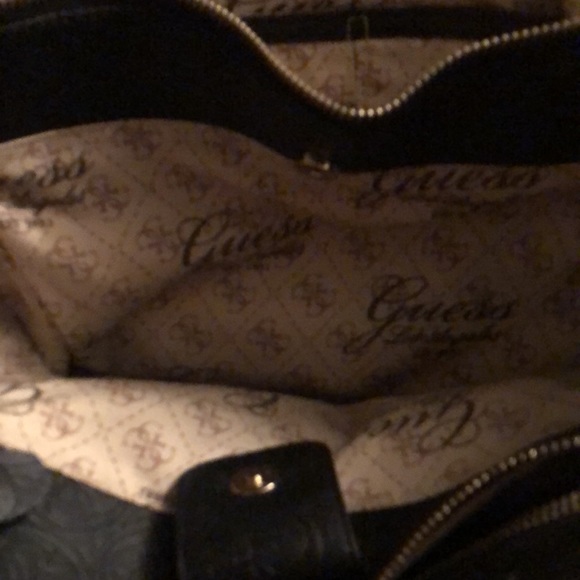 Guess bag - Picture 4 of 16